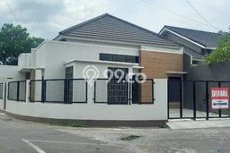 Rumah Modern Cantik 3 Kamar Siap Huni di Godean Rumah Modern Cantik 3 Kamar Siap Huni di Godean