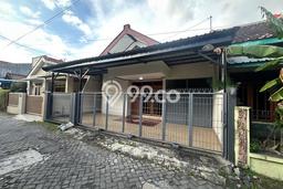 For Sale Rumah 4 Kamar Lokasi Strategis Nyaman dan Strategis di Umbulharjo For Sale Rumah 4 Kamar Lokasi Strategis Nyaman dan Strategis di Umbulharjo