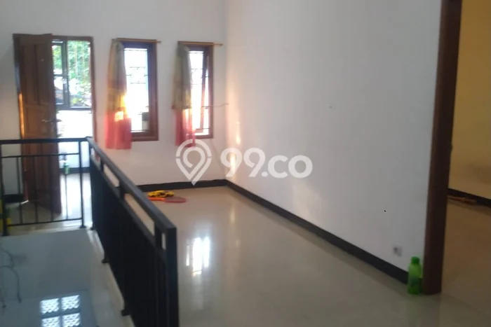 Disewakan! Rumah 4 Kamar Tidur &
2 Kamar Mandi di Kopo, Bandung Disewakan! Rumah 4 Kamar Tidur &
2 Kamar Mandi di Kopo, Bandung
