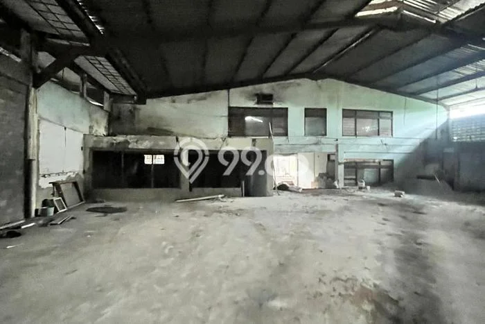 Unit Gudang Disewakan di Pasir Luyu di Area Ramai & Strategis Unit Gudang Disewakan di Pasir Luyu di Area Ramai & Strategis