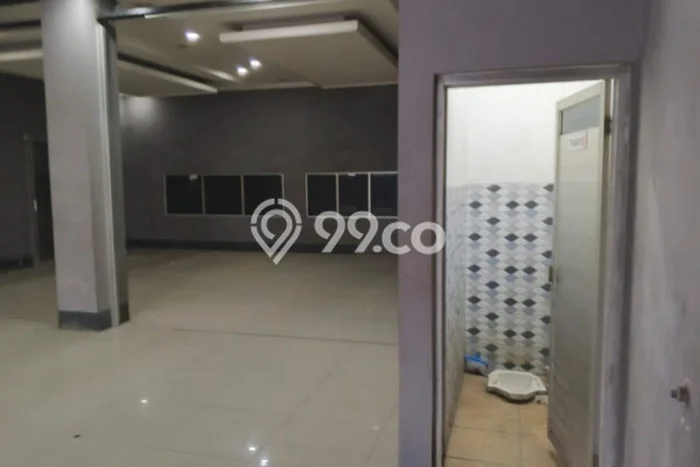 Disewakan Komersial di Kawasan Ramai Kopo Luas 180m2 Disewakan Komersial di Kawasan Ramai Kopo Luas 180m2