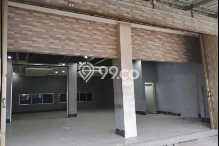 Disewakan Komersial di Kawasan Ramai Kopo Luas 180m2 Disewakan Komersial di Kawasan Ramai Kopo Luas 180m2