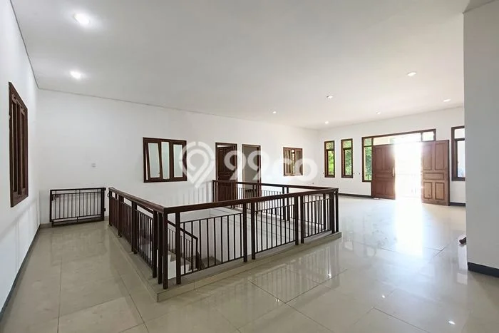 Rumah Bagus Siap Pakai Di Semarang Tengah Luas 540m2 Lokasi Strategis Rumah Bagus Siap Pakai Di Semarang Tengah Luas 540m2 Lokasi Strategis