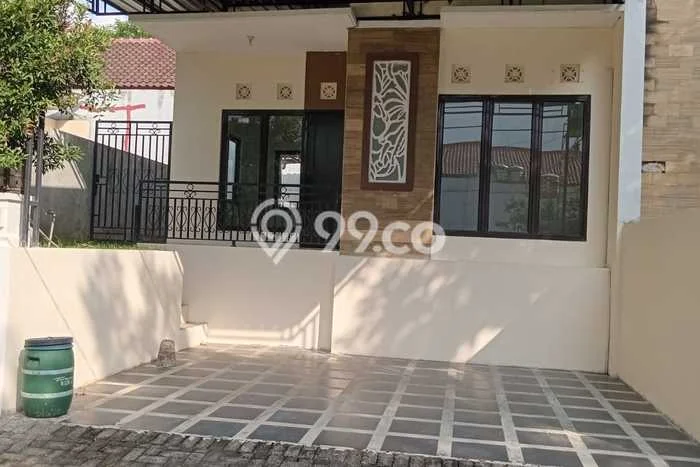 Disewakan! Rumah 2 Kamar Tidur &
1 Kamar Mandi di Boja, Semarang Disewakan! Rumah 2 Kamar Tidur &
1 Kamar Mandi di Boja, Semarang