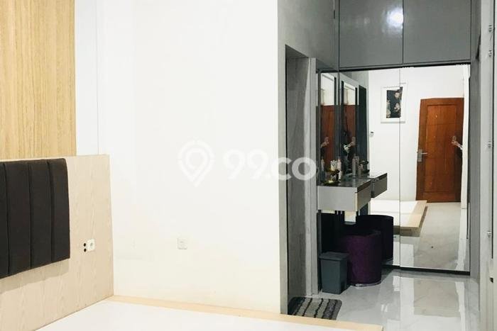 Jual Rumah Bagus Siap Huni LB 242m2 di Semarang Barat, Semarang Jual Rumah Bagus Siap Huni LB 242m2 di Semarang Barat, Semarang
