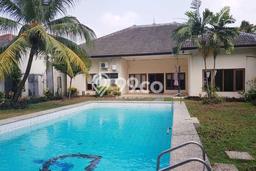 Sewa Rumah Nyaman di Kemang LT 1050m2 / LB 600m2 Kondisi Bagus Sewa Rumah Nyaman di Kemang LT 1050m2 / LB 600m2 Kondisi Bagus