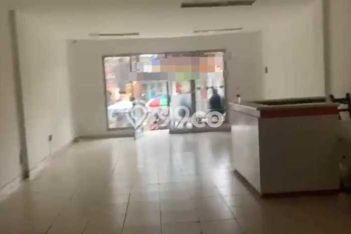 Ruko untuk Disewa di Pusat Jakarta Timur Luas Bangunan 217m2 Ruko untuk Disewa di Pusat Jakarta Timur Luas Bangunan 217m2