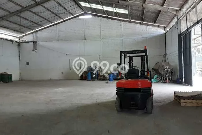 Gudang Disewa di Bekasi dengan LB 360m2 Area Komersial Ramai Gudang Disewa di Bekasi dengan LB 360m2 Area Komersial Ramai