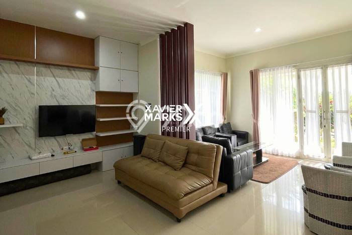 HARGA TERBAIK! Vila Kawasan , Area 131m2m², Lokasi Strategis HARGA TERBAIK! Vila Kawasan , Area 131m2m², Lokasi Strategis