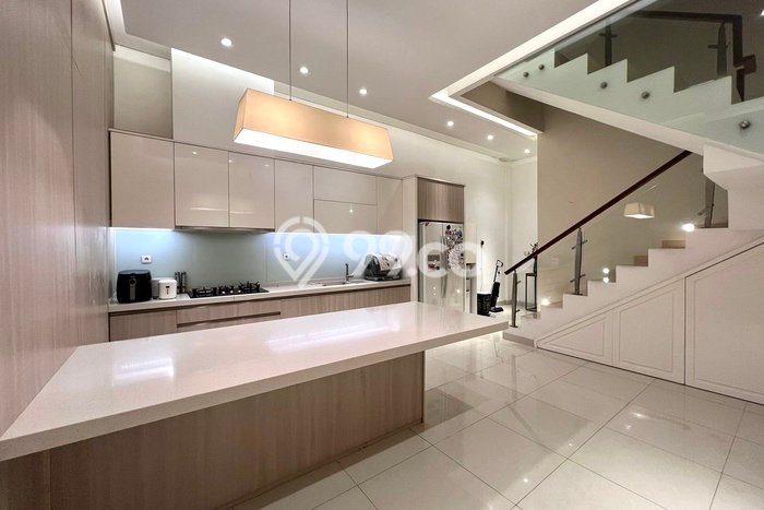Jual Rumah Mewah Elegan Dengan View Cantik di Pantai Indah Kapuk, Jakarta Utara Jual Rumah Mewah Elegan Dengan View Cantik di Pantai Indah Kapuk, Jakarta Utara