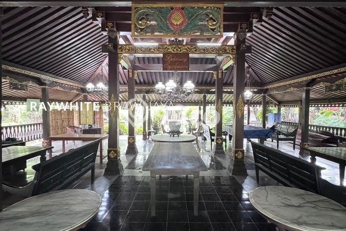 Rumah Elit Modern Tanpa Renovasi di Condet Jakarta Timur Rumah Elit Modern Tanpa Renovasi di Condet Jakarta Timur