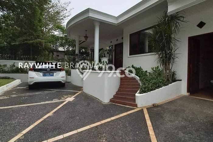 Rumah 3 Kamar Lengkap Dikontrakkan di Kebayoran Baru Harga Kompetitif Rumah 3 Kamar Lengkap Dikontrakkan di Kebayoran Baru Harga Kompetitif