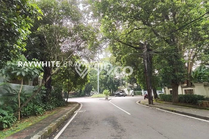 Dijual Hunian Mewah dengan Fasilitas Sekitar Komplit di Menteng, Jakarta Pusat Dijual Hunian Mewah dengan Fasilitas Sekitar Komplit di Menteng, Jakarta Pusat