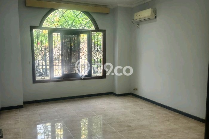 Hot Offer Hunian Premium Ideal dan Luas di Dukuh Pakis, Surabaya Hot Offer Hunian Premium Ideal dan Luas di Dukuh Pakis, Surabaya