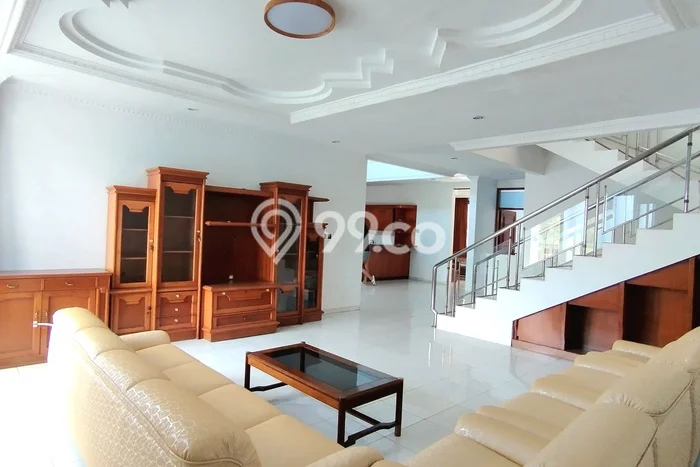 Disewakan! Rumah 4 Kamar Tidur &
3 Kamar Mandi di Hegarmanah, Bandung Disewakan! Rumah 4 Kamar Tidur &
3 Kamar Mandi di Hegarmanah, Bandung