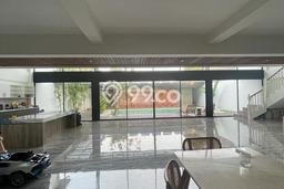 SEWA TERBAIK! Vila di , Luas 450m2m², Lingkungan Nyaman SEWA TERBAIK! Vila di , Luas 450m2m², Lingkungan Nyaman