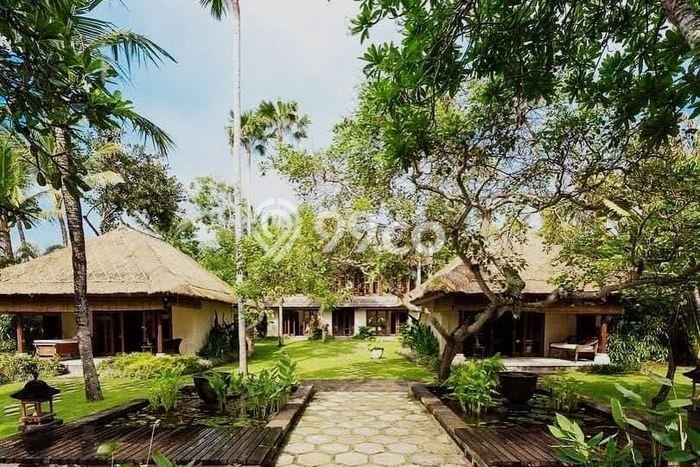 Vila di , Area 3300m2m², Akses ke beragam fasilitas umum Vila di , Area 3300m2m², Akses ke beragam fasilitas umum