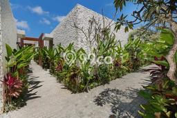 HARGA MENARIK! Vila di Kuta Selatan, Luas 6000m2m², Area Strategis dengan akses bagus HARGA MENARIK! Vila di Kuta Selatan, Luas 6000m2m², Area Strategis dengan akses bagus