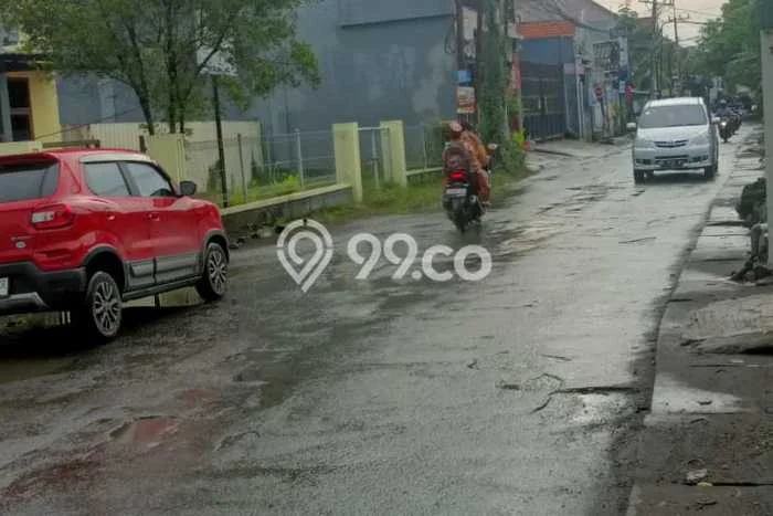Tanah Disewakan Lokasi Surabaya Seluas 200m2 Strategis dan Aman Tanah Disewakan Lokasi Surabaya Seluas 200m2 Strategis dan Aman