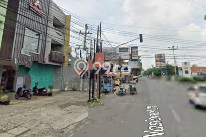 Ruko disewakan di Bangkalan Bangkalan dengan luas bangunan 400m2 Ruko disewakan di Bangkalan Bangkalan dengan luas bangunan 400m2
