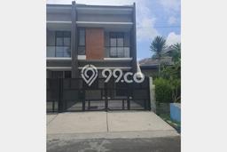 Dijual Cepat Rumah Favorit Siap Huni LB 180m2 di Rungkut, Surabaya Dijual Cepat Rumah Favorit Siap Huni LB 180m2 di Rungkut, Surabaya