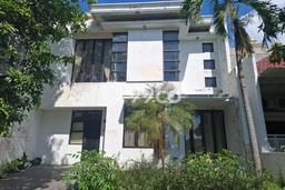 Jual Rumah Mewah Megah Dengan View Eksklusif di Citraland, Surabaya Jual Rumah Mewah Megah Dengan View Eksklusif di Citraland, Surabaya