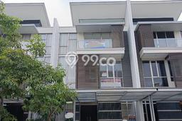 Rumah Elit Modern Tanpa Renovasi di Golf Island Jakarta Utara Rumah Elit Modern Tanpa Renovasi di Golf Island Jakarta Utara