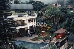 Rumah Mewah LB 1200m2 Siap Huni Desain Elegan di Dago, Bandung Rumah Mewah LB 1200m2 Siap Huni Desain Elegan di Dago, Bandung