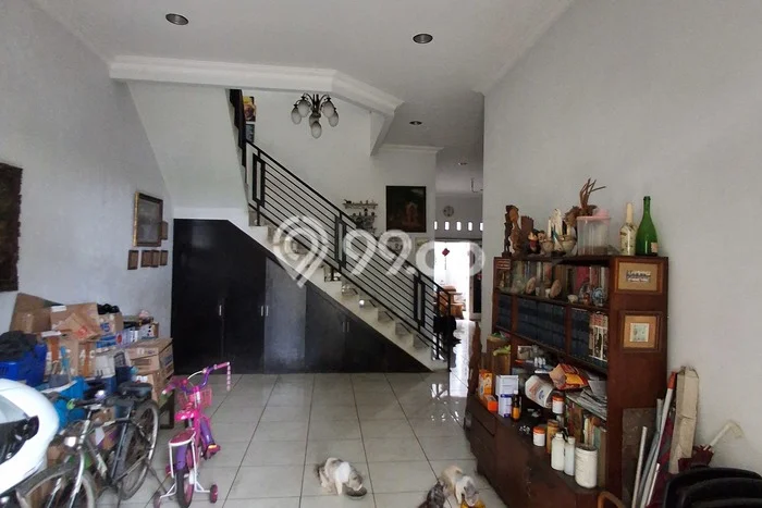 Rumah Elit Modern Siap Huni di Joglo Jakarta Barat Rumah Elit Modern Siap Huni di Joglo Jakarta Barat