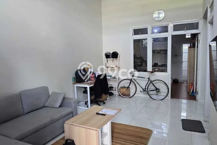 Disewakan! Rumah 2 Kamar Tidur &
1 Kamar Mandi di Citra Grand, Jakarta Timur Disewakan! Rumah 2 Kamar Tidur &
1 Kamar Mandi di Citra Grand, Jakarta Timur