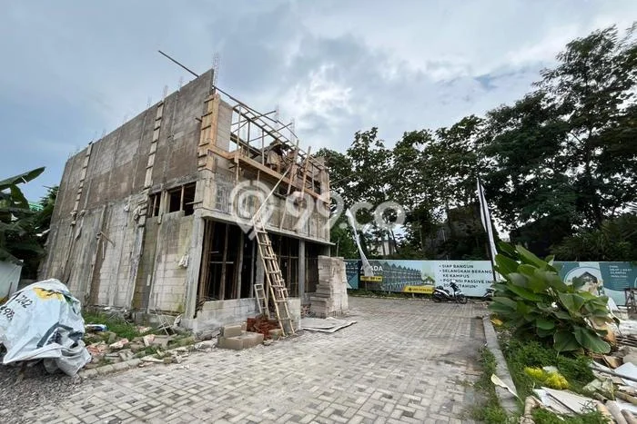 For Sale Hunian Rumah Terawat 10 Kamar di Malang Kota, Malang For Sale Hunian Rumah Terawat 10 Kamar di Malang Kota, Malang
