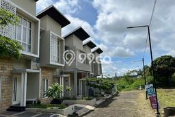 Hunian Cantik Modern Lb 73m2 di Batu, Batu Hunian Cantik Modern Lb 73m2 di Batu, Batu