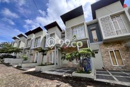 Rumah Luas Asri 3 KT Siap Pakai di Malang Kota Malang Rumah Luas Asri 3 KT Siap Pakai di Malang Kota Malang