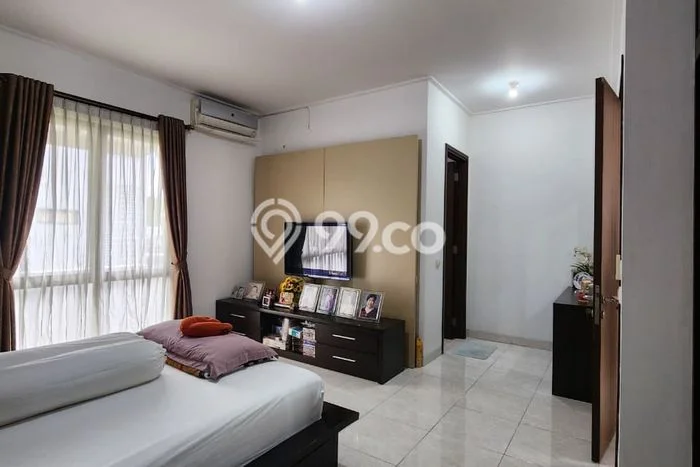 Rumah Luxury Modern Tanpa Renovasi di BSD Foresta Tangerang Rumah Luxury Modern Tanpa Renovasi di BSD Foresta Tangerang