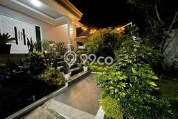 Jual Rumah Luas Elegan Dengan View Eksklusif di Cibubur, Depok Jual Rumah Luas Elegan Dengan View Eksklusif di Cibubur, Depok