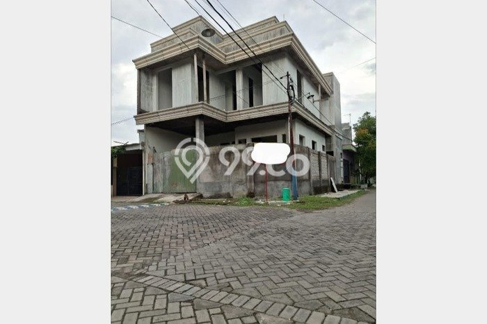 For Sale Rumah 4 Kamar Lokasi Ideal Nyaman dan Strategis di Sidoarjo For Sale Rumah 4 Kamar Lokasi Ideal Nyaman dan Strategis di Sidoarjo
