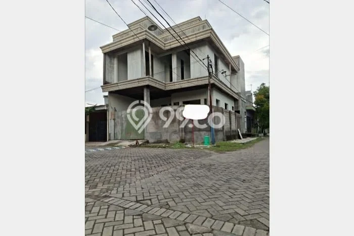 For Sale Rumah 4 Kamar Lokasi Ideal Nyaman dan Strategis di Sidoarjo For Sale Rumah 4 Kamar Lokasi Ideal Nyaman dan Strategis di Sidoarjo