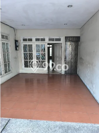 Lokasi strategis! Rumah siap pakai dikontrakkan di Menteng LB 290m2 Lokasi strategis! Rumah siap pakai dikontrakkan di Menteng LB 290m2
