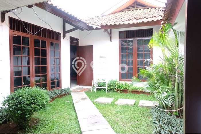 Rumah Mewah LB 500m2 Siap Pakai Desain Elegan di Ragunan, Jakarta Selatan Rumah Mewah LB 500m2 Siap Pakai Desain Elegan di Ragunan, Jakarta Selatan