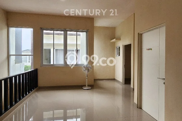 Lokasi terbaik! Rumah siap pakai disewakan di Tegal Barat LB 150m2 Lokasi terbaik! Rumah siap pakai disewakan di Tegal Barat LB 150m2