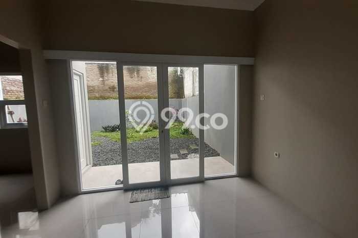 For Sale Rumah 4 Kamar Lokasi Strategis Bagus dan Strategis di Cimahi Utara For Sale Rumah 4 Kamar Lokasi Strategis Bagus dan Strategis di Cimahi Utara