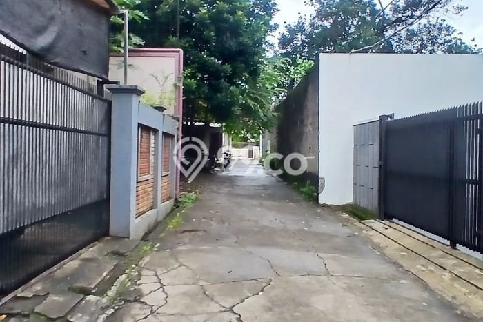 Dijual Cepat Rumah Minimalis & Modern LB 200m2 di Jatiwaringin Dijual Cepat Rumah Minimalis & Modern LB 200m2 di Jatiwaringin