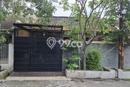 Rumah Cantik Siap Huni Di Mulyorejo Luas 200m2 Lokasi Strategis Rumah Cantik Siap Huni Di Mulyorejo Luas 200m2 Lokasi Strategis