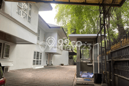 Rumah Eksklusif Siap Huni LT 707m2 di Menteng, Jakarta Pusat Rumah Eksklusif Siap Huni LT 707m2 di Menteng, Jakarta Pusat