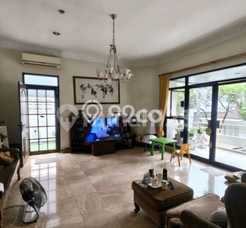 Rumah Elit Modern Tanpa Renovasi di Kuningan Jakarta Selatan Rumah Elit Modern Tanpa Renovasi di Kuningan Jakarta Selatan