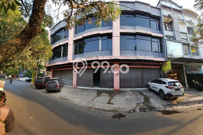 Disewakan Ruko komersial di Regol luas bangunan 400m2 Disewakan Ruko komersial di Regol luas bangunan 400m2