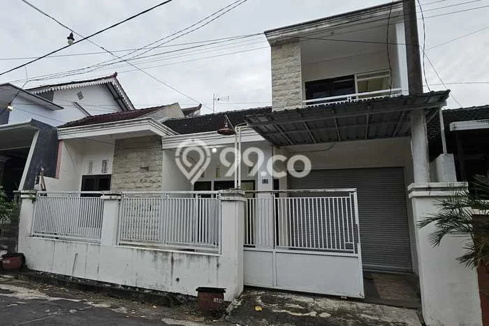 Dijual Rumah 4 Kamar Lokasi Ideal Nyaman dan Strategis di Sumbersari Dijual Rumah 4 Kamar Lokasi Ideal Nyaman dan Strategis di Sumbersari