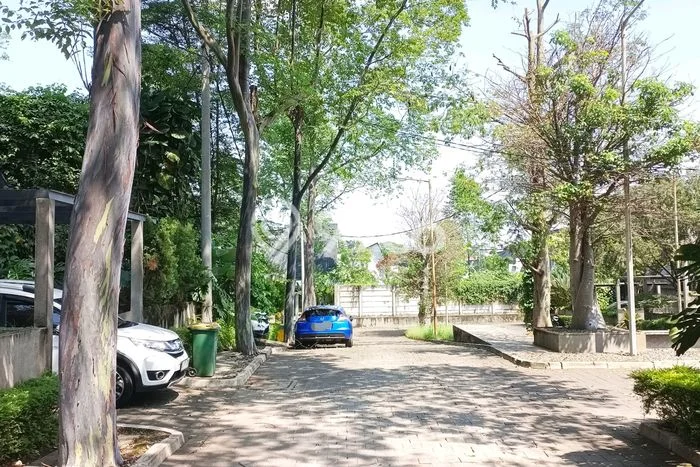 For Sale Rumah 3 Kamar Lokasi Strategis Nyaman dan Strategis di Limo For Sale Rumah 3 Kamar Lokasi Strategis Nyaman dan Strategis di Limo