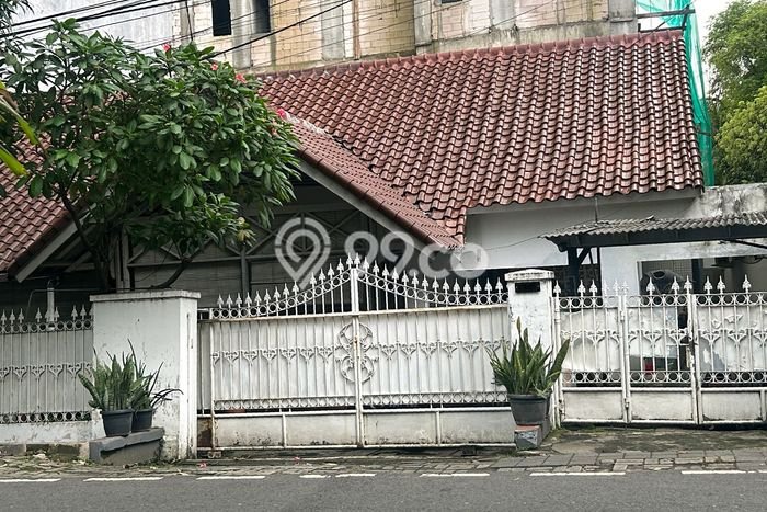 Ready to Use! Premium House LT 285m2 Desain Elegan di Bendungan Hilir Ready to Use! Premium House LT 285m2 Desain Elegan di Bendungan Hilir
