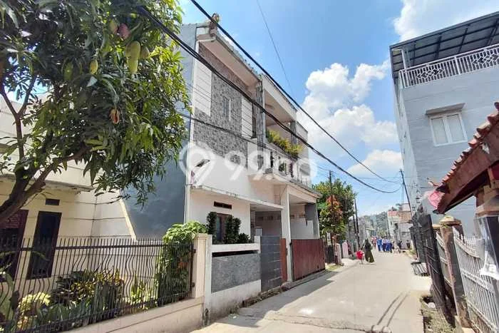 Rumah Modern Cantik 3 KT Bisa Langsung Pindah di Cimahi Selatan Rumah Modern Cantik 3 KT Bisa Langsung Pindah di Cimahi Selatan
